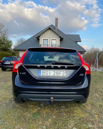 Volvo V60 cena 28800 przebieg: 222000, rok produkcji 2013 z Siemiatycze małe 37